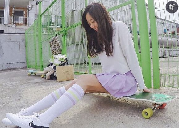 Qui est Ko Hyojoo : la skateuse sud-coréenne qui danse sur son longboard