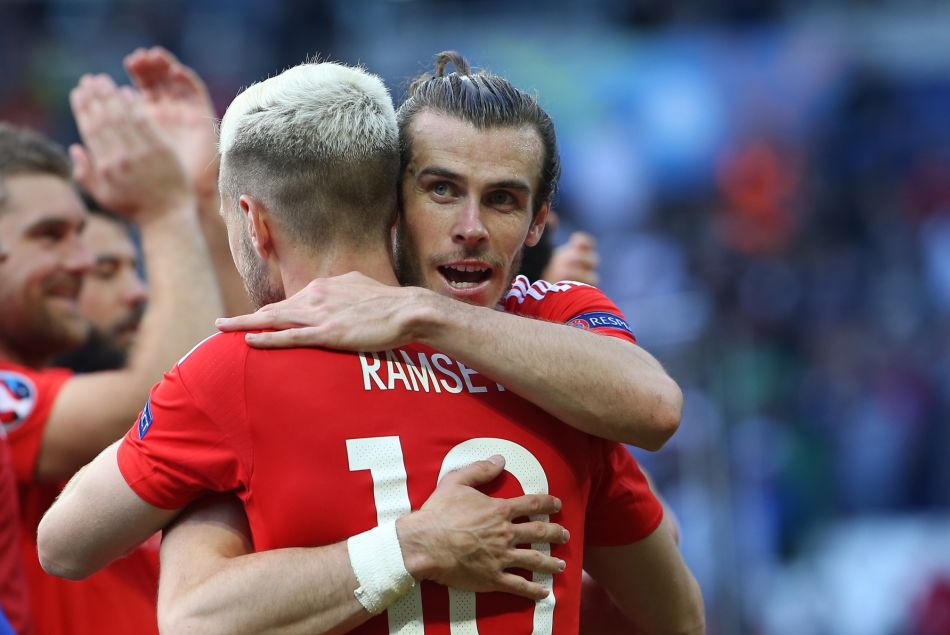 Le joueur Gallois Gareth Bale lors du match Pays de Galles-Irlande du nord à l'occasion des 1/8 de finale de l'Euro 2016 de football au parc des Princes à Paris le 25 juin 2016