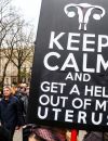 Czarny Protest : les manifestations contre l'interdiction de l'avortement se poursuivent en Pologne avec une grève nationale des femmes