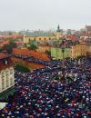 Premier jour de grève nationale : les femmes s'amassent devant le Parlement polonais pour lutter contre l'interdiction de l'IVG