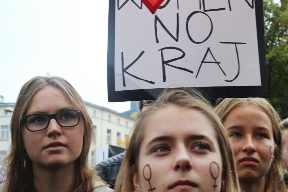 Les femmes en grève en Pologne le 3 octobre 2016 pour défendre l'IVG