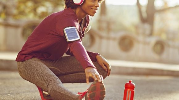 Les 12 chansons à ajouter à votre playlist de sport cet automne