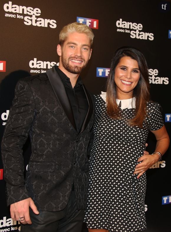 Karine Ferri et Yann-Alrick Mortreuil au photocall de l'émission Danse Avec Les Stars saison 7, le 28 septembre 2016.