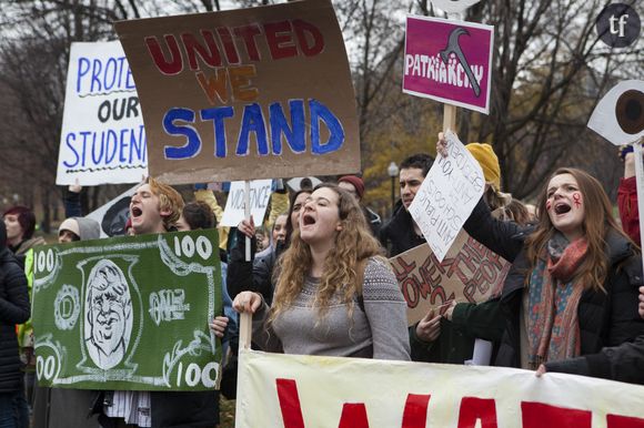 Une manifestation anti-Trump d'étudiantes le 5 décembre 2016 à Boston