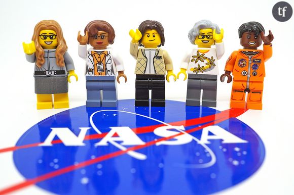 Les cinq figurines de la Nasa commercialisées par Lego
