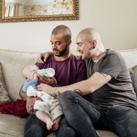 Pourquoi les pères gays sont de super parents