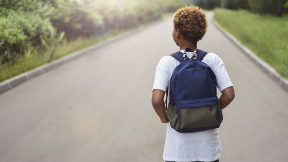 Les enfants noirs discriminés à cause de leurs cheveux en Angleterre