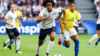 Inégalités salariales dans le foot : pourquoi le problème est plus genré qu'économique
