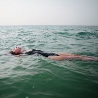 Pourquoi la nage libère le corps des femmes