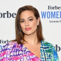 Ashley Graham dévoile ses vergetures sur Instagram (et on applaudit)