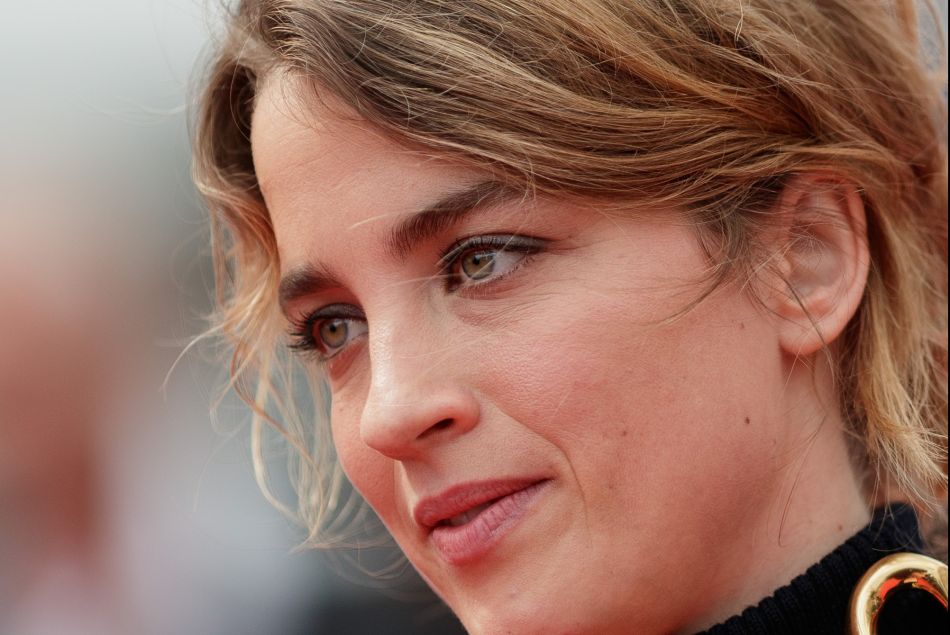 Adèle Haenel accuse un réalisateur français d'attouchements et de harcèlement sexuel