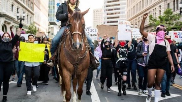 Brianna Noble, la militante à cheval devenue l'icône de la protestation Black Lives Matter