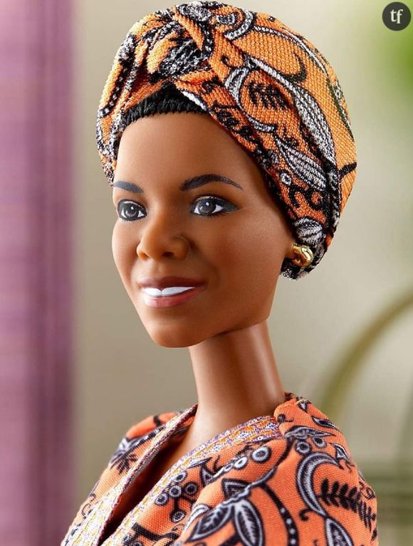 Un jouet collector : la Barbie inspirée par la poétesse et autrice féministe Maya Angelou.