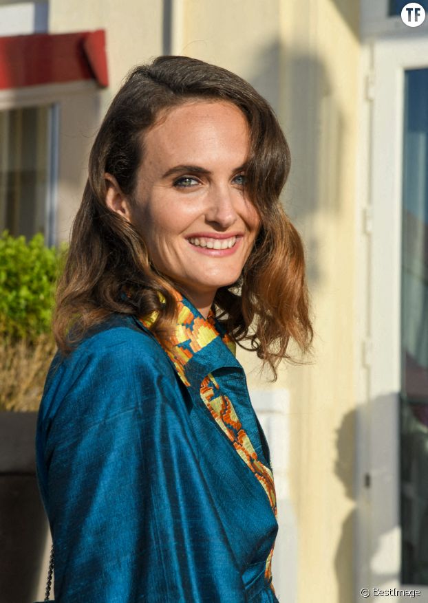 La réalisatrice Zoé Wittock lors du photocall du jury du 35ème festival de Cabourg le 10 juin 2021