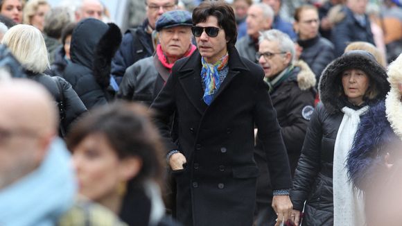 "Il a broyé ma vie" : une ancienne victime de Jean-Luc Lahaye témoigne