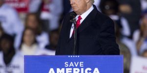 Donald Trump balance des propositions transphobes pour teaser son retour (et non merci)