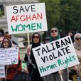 Elle y accuse l'ancien porte-parole du ministère de l'Intérieur taliban, Saeed Khosty, de l'avoir forcée à se marier et de l'avoir violée à plusieurs reprises