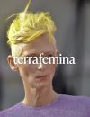 Pourquoi la coiffure fluo de Tilda Swinton à Venise est très symbolique