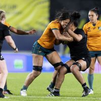 Mais pourquoi les joueuses de rugby portent-elles un protège-dents connecté ?