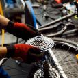 Pour Marlène Hagnéré, mécanicienne cycles et membre de l'association Opale Vélo Services,  "le vrai clivage est là : dans le fait de ne pas chercher à comprendre pourquoi des rendez-vous de ce type existent et sont nécessaires encore en 2022"