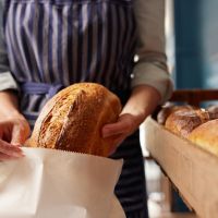 Le cri de détresse d'une boulangère bouleverse les internautes