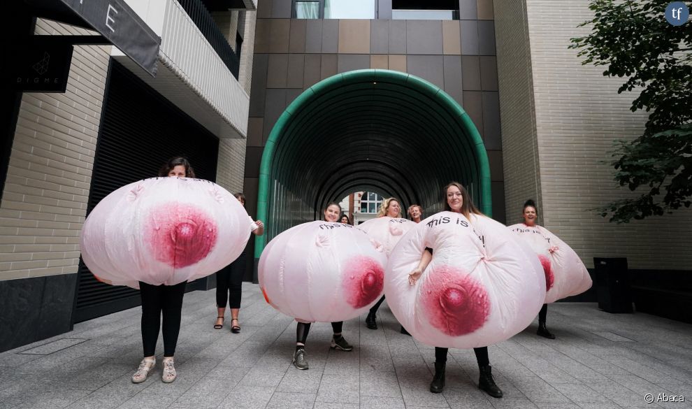 En septembre 2021 déjà, des manifestantes britanniques affublés de seins gonflables géants se mobilisaient même face aux bureaux londoniens de Facebook pour dénoncer cette situation.