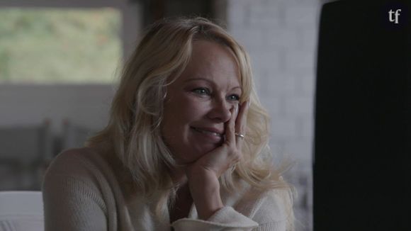 Un film qui valorise la parole intime et douce amère de Pamela Anderson.