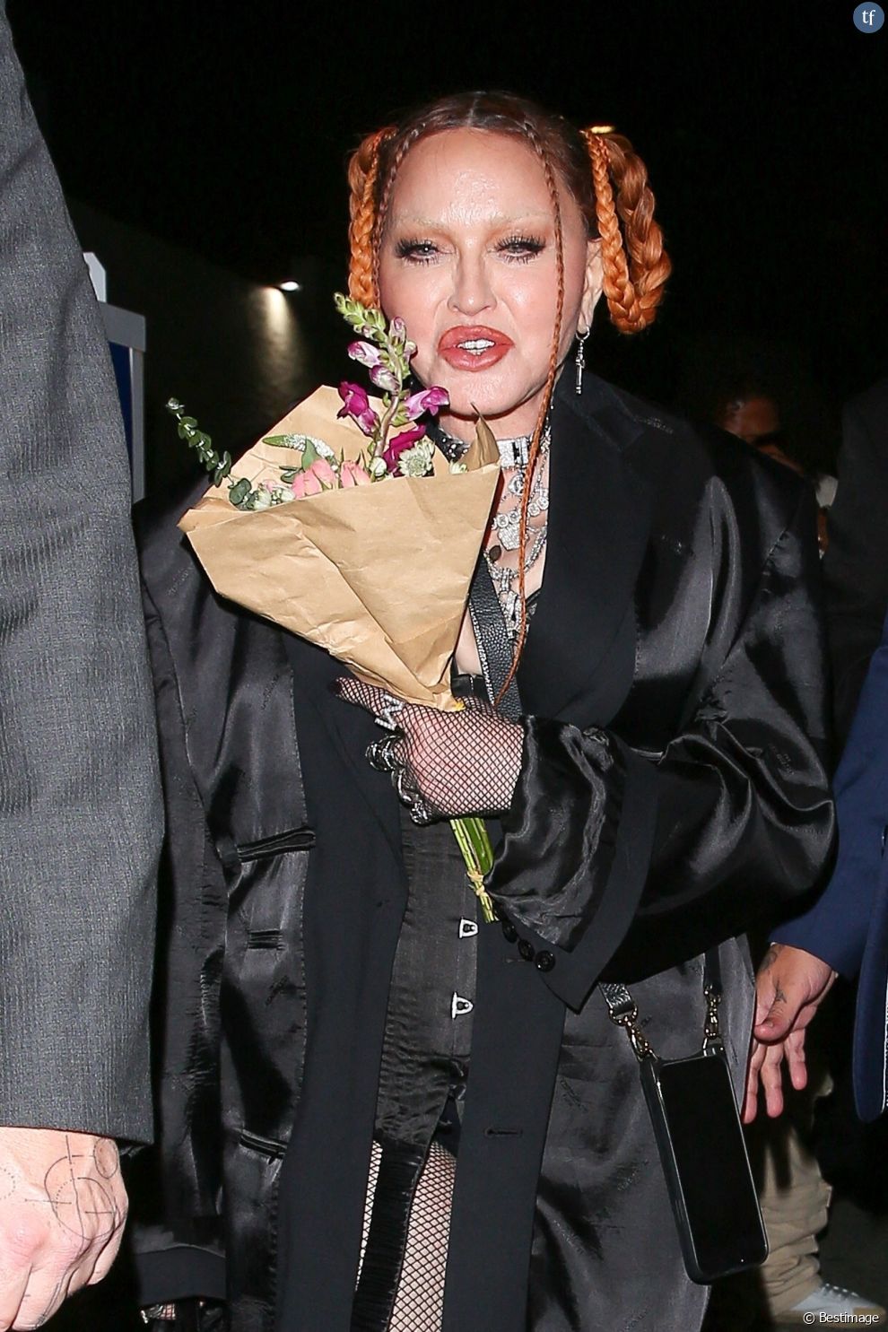 Le 5 février, Madonna était montée sur la scène des Grammy Awards pour présenter le duo Sam Smith/Kim Petras. Une apparition remarquée de par l&#039;apparence physique particulière qu&#039;arborait alors la star.
