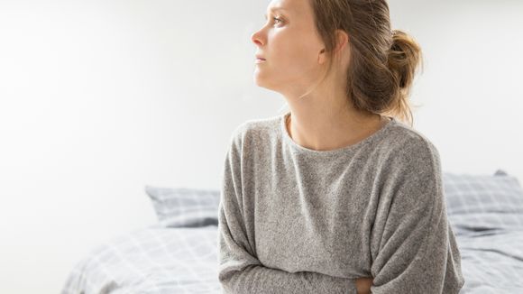 Les douleurs menstruelles accablent les femmes jusqu'au bureau