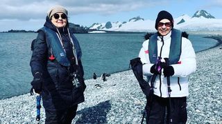 À 81 ans, ces deux amies ont fait le tour du monde en 80 jours !