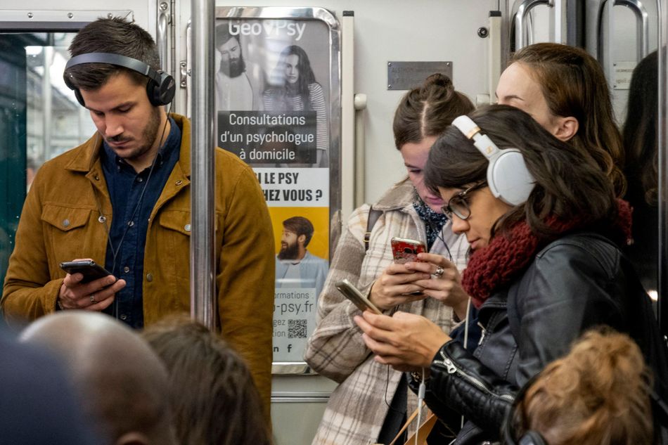 Alerte Les Agressions Sexuelles Dans Les Transports En Commun Nont Jamais été Aussi