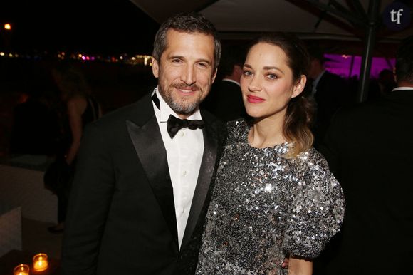 Interrogé sur qui faut-il croire concernant les rumeurs le disant séparé de Marion Cotillard, Guillaume Canet coupe court à la question : "C'est ma vie privée, ça me regarde", lance-t-il.