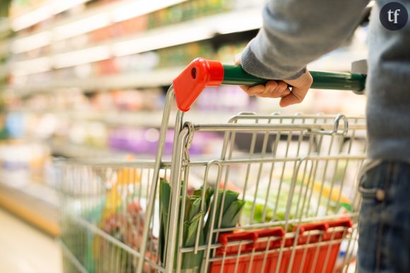 C'est un simple anneau de dentition destiné aux bébés de 3 mois et plus, disponible dans tous les Carrefour. Mais l'enseigne appelle à son retrait immédiat.  