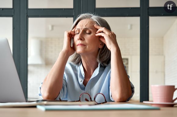 Pas facile facile de parler de la ménopause en France. La preuve ? Seulement 39% des femmes osent en parler à leur conjoint. Comment l'expliquer ?