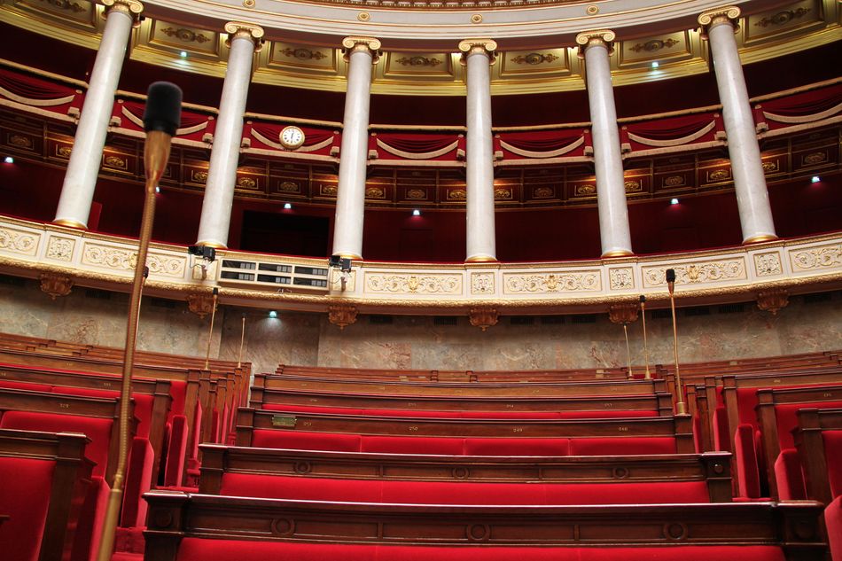C'est pour cela que cette initiative votée en novembre 2022 en première lecture par l'Assemblée nationale n'est pas achevée... Mais où en est où, d'ailleurs ? On vous dit tout.