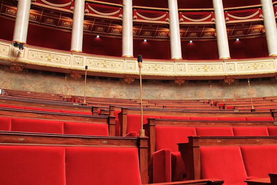 Effectivement, il fera l'objet le 13 décembre prochain d'une présentation auprès du Conseil des ministres. C'est une étape très importante pour finaliser son adoption terminale.