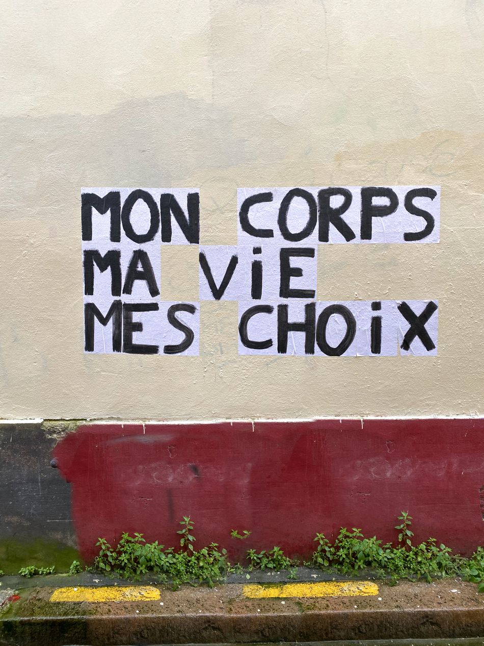 Droit à l'IVG dans la Constitution : on en est où ?