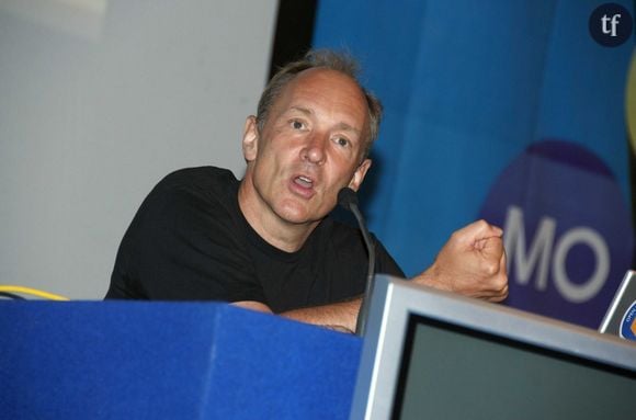 Sir Timothy John Berners-Lee, l'inventeur d'Internet, a condamné le cyber-harcèlement envers les femmes