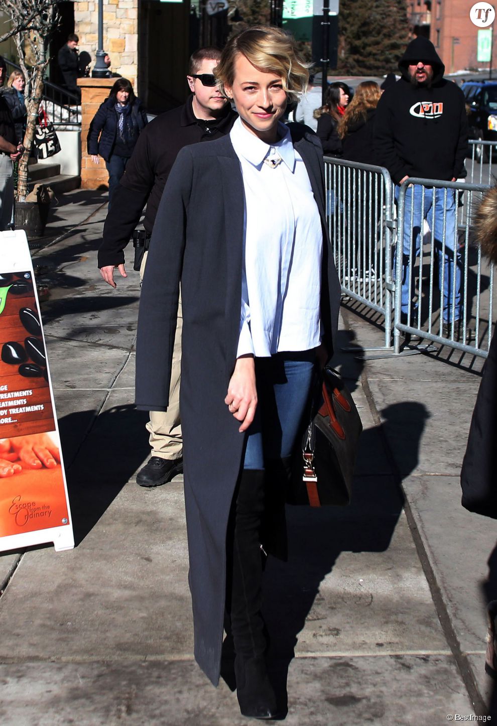  Karine Vanasse (&quot;Revenge&quot;) dans les rues de Park City lors du Festival du Film Sundance dans l&#039;Utah, le 26 janvier 2015  