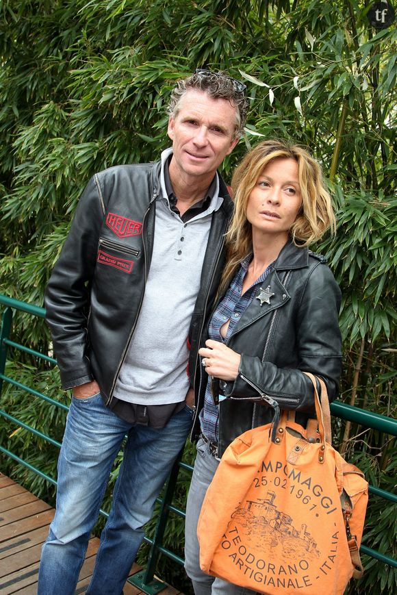 DENIS BROGNIART ET SA FEMME HORTENSE - PEOPLE AU 11 EME JOUR DES INTERNATIONAUX DE FRANCE DE ROLAND GARROS 2012 LE 6 JUIN 2012. 