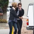 Kristen Stewart et Alicia Cargile enlacées dans les rues de Los Angeles