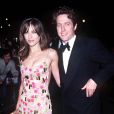 Hugh Grant et son ex compagne Elizabeth Hurley en 1999