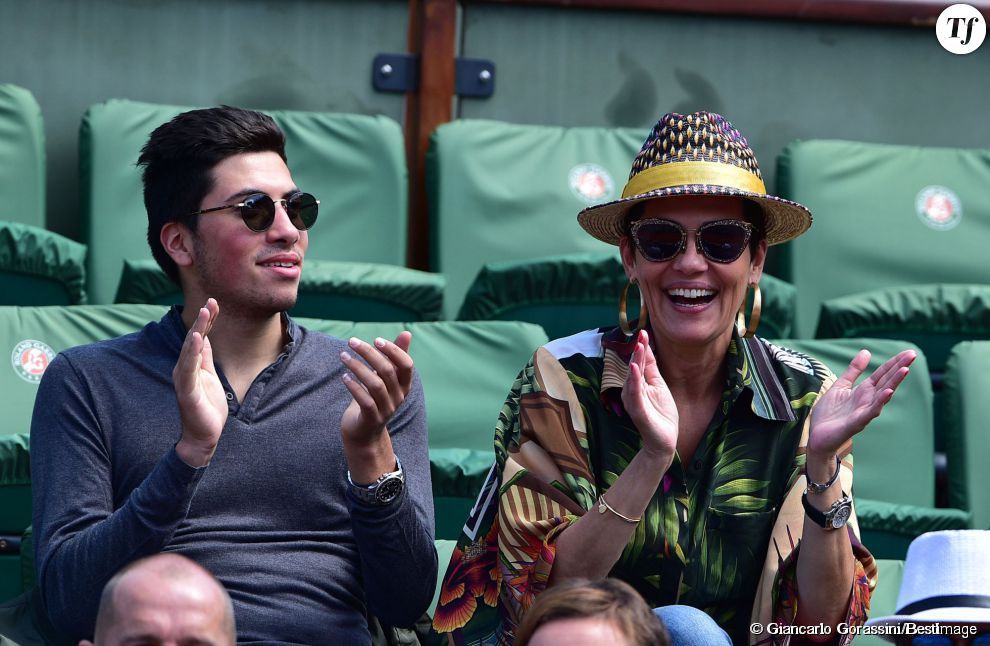 Cristina Cordula et son fils Enzo à Roland Garros en juin 2015.