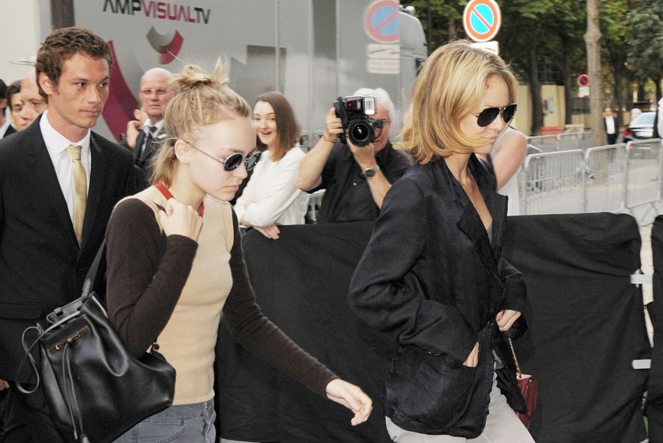 Vanessa Paradis et sa fille Lily-Rose au défilé haute couture Chanel le 7 juillet 2015
