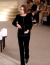 Kristen Stewart arrive au défilé haute couture Chanel le mardi 7 juillet 2015