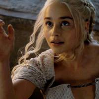 Game of Thrones saison 6 : Emilia Clarke promet des "moments choquants"