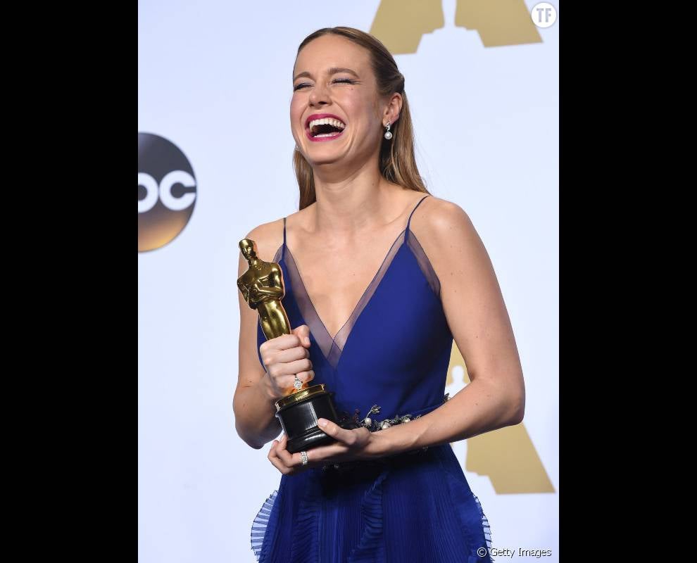 Brie Larson reçoit son Oscar en 2016