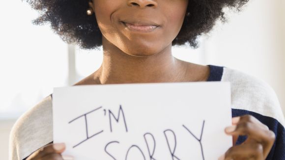 Mea culpa : 6 trucs qu'on laisse traîner partout (et qui rendent dingues nos mecs)