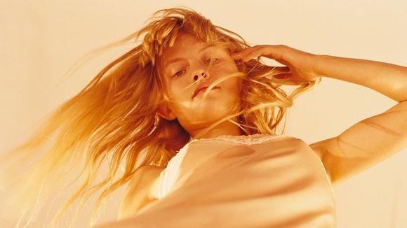 Sous les jupes des filles : pourquoi la pub Calvin Klein ne passe pas