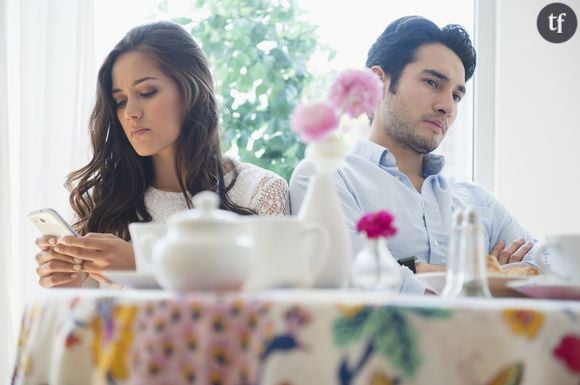 Le smartphone, l'invité surprise de vos dîners